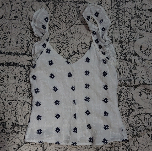 Ruffle button up tank top - Picture 4 of 6